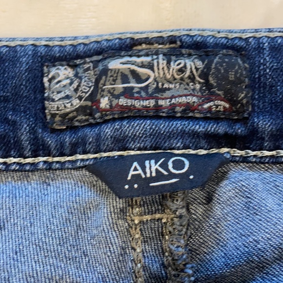 Silver Jeans Aiko Capris 31/22.5 Mid-Rise - Picture 2 of 11